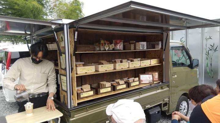 ���j�C���[�W