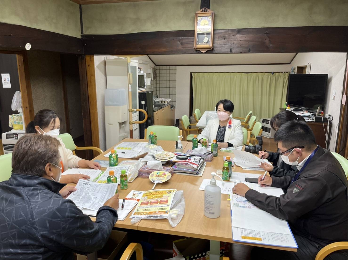 �ߐ{�G�R�s�ړ��s����4